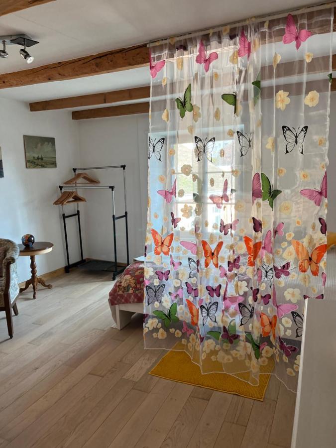 Chambre Papillon Avec Acces Terasse La Neuveville Exteriér fotografie